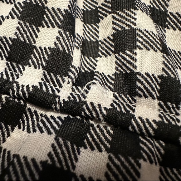 Slate & Willow | Gingham Romper - Picture 9 of 11